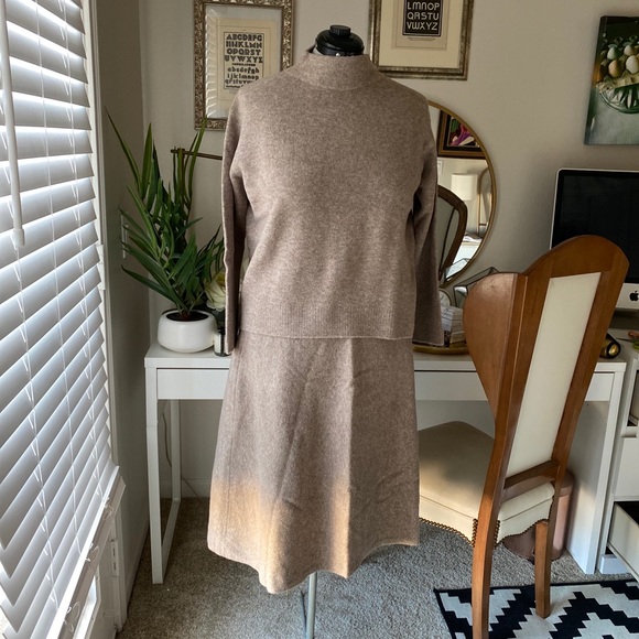 Souffle yarn mock sweater and skirt set